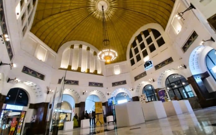 fokus_lensa_gedung_kolonial_di_nol_kilometer