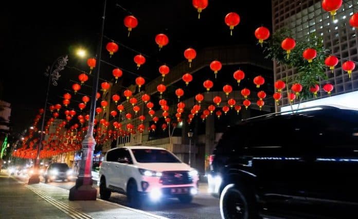 fokus_lensa_gemerlap_kesawan_jalan_tertua_di_medan