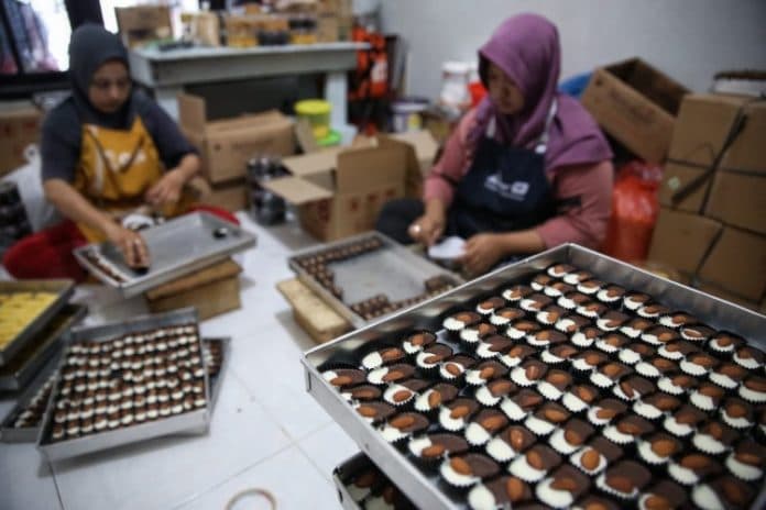 fokus_lensa_industri_rumahan_kue_lebaran_tancap_gas