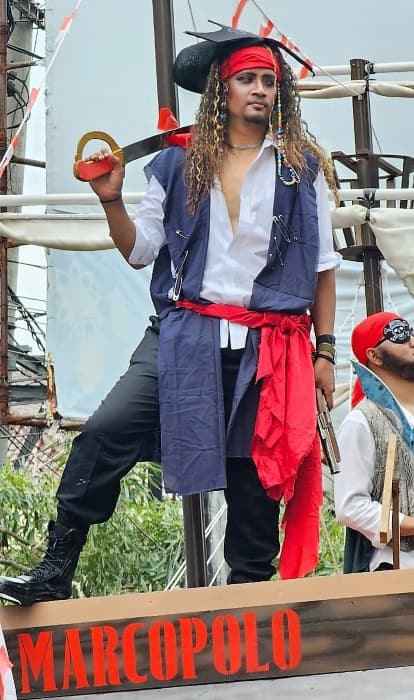 fokus_lensa_kapal_pirates_of_carribean_di_perayaan_hut_ri_di_kota_pematang_siantar_nan_memukau