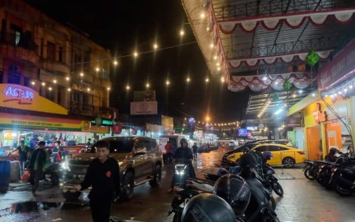 fokus_lensa_multatuli_sentra_kuliner_yang_tak_kunjung_tidur