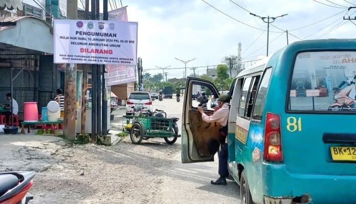 fokus_lensa_penertiban_pool_bus_sepanjang_jalan_sm_raja