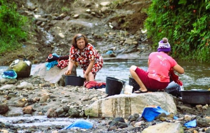 fokus_lensa_perempuan_tulang_punggung_keluarga_yang_tersamar