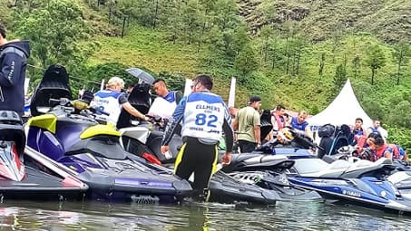 fokus_lensa_peserta_aquabike_jetski_world_championship_siap_bertanding