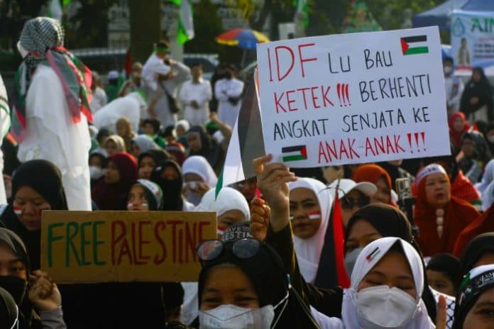 fokus_lensa_ragam_gaya_dalam_aksi_kemanusiaan_sumut_for_palestine