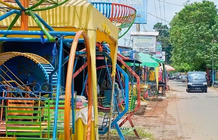 fokus_lensa_usaha_kecil_pengrajin_besi_tua_tiga_dasawarsa