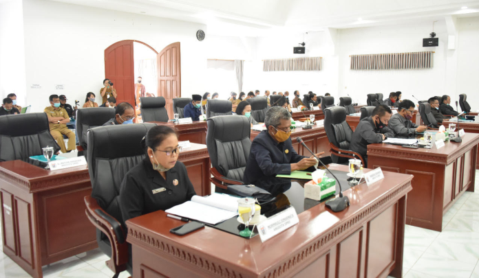 fraksi_nasdem_permalukan_pemkab_humbahas_di_rapat_paripurna