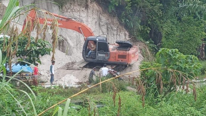 galian_c_tanpa_izin_di_desa_hutaraja_simanungkalit_sipaholon_hanya_untuk_bangun_rumah_warga