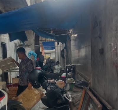 gang_kebakaran_dijadikan_dapur_rumah_makan_warga_mengeluh