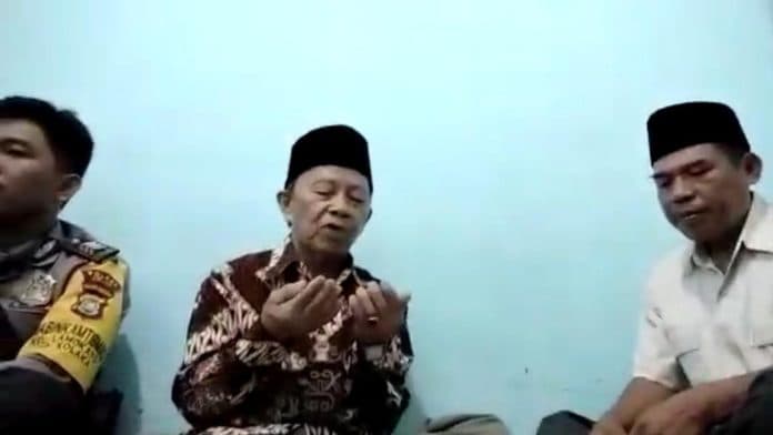 gara_gara_corona_pengantin_itu_pun_terpaksa_menikah_lewat_video_call