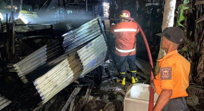 gara_gara_obat_nyamuk_satu_unit_rumah_di_binjai_ludes_terbakar