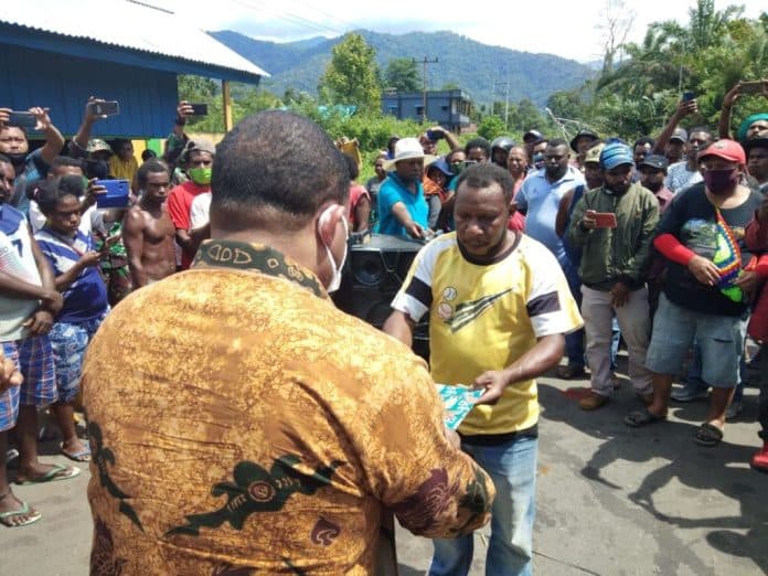 gawat_bah_gara_gara_berita_covid_19_media_massa_dituntut_bayar_adat_10_miliar