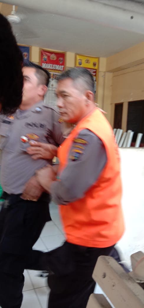gawat_oknum_polisi_kedapatan_selundupkan_sabu_saat_besuk_ke_rtp_polrestabes_medan