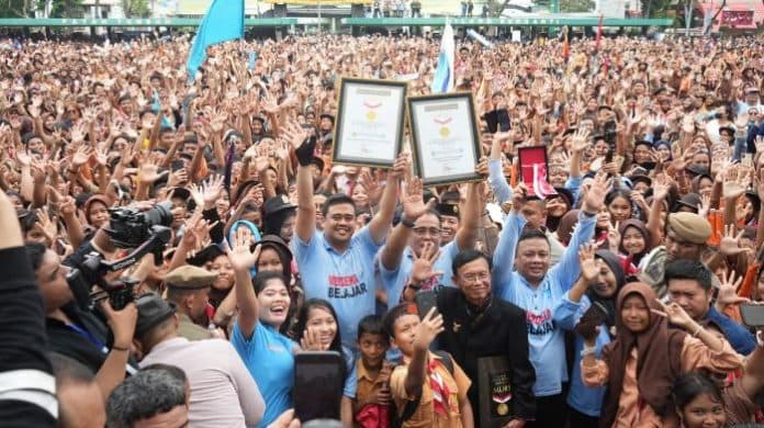 gebyar_pendidikan_pecahkan_dua_rekor_muri_dunia_wali_kota_bobby_berkat_usaha_bersama