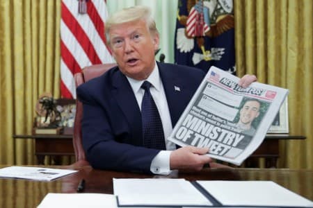 gedung_putih_diserbu_demonstran_trump_dilarikan_ke_bunker