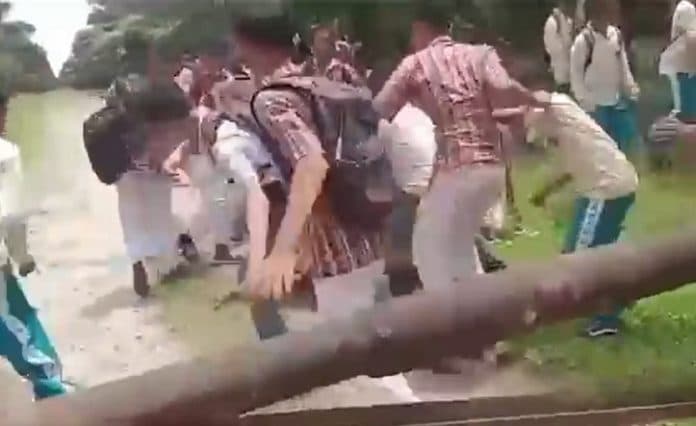gegara_lomba_tarik_tambang_pelajar_sma_di_asahan_berkelahi_di_luar_sekolah