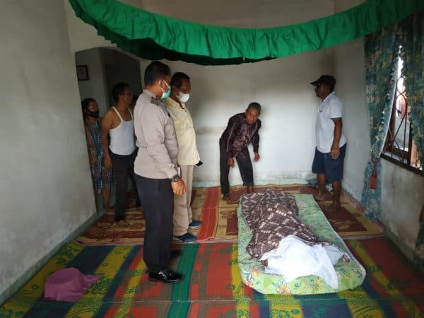 geger_warga_sei_bamban_temukan_suheri_purba_gantung_diri