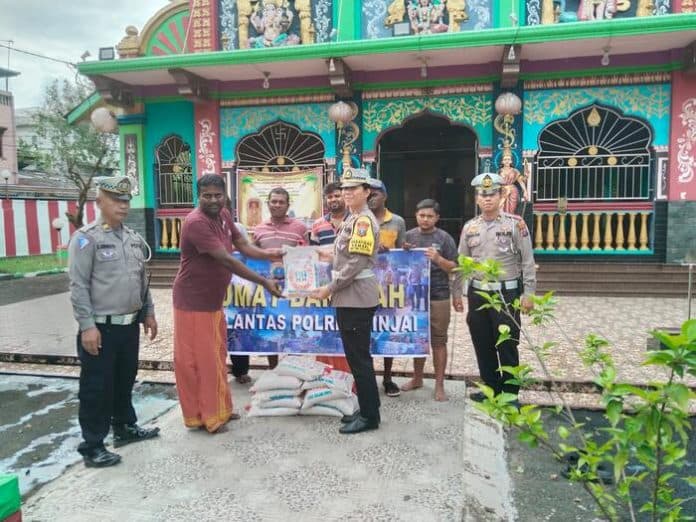 gelar_jumat_barakoh_di_kuil_kasat_lantas_binjai_dipuji_pendeta
