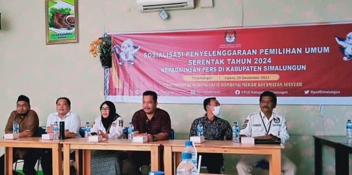 gelar_sosialisasi_tahapan_pemilu_2024_merawat_demokrasi_butuh_kerjasama_media
