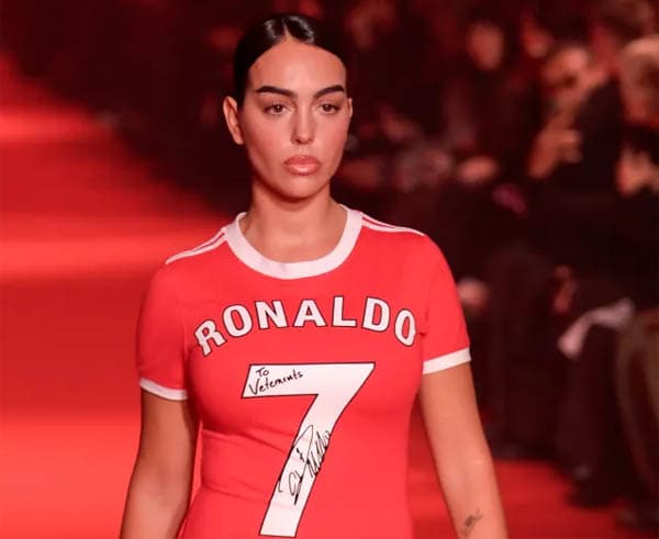 georgina_isyaratkan_ronaldo_pensiun_setahun_lagi