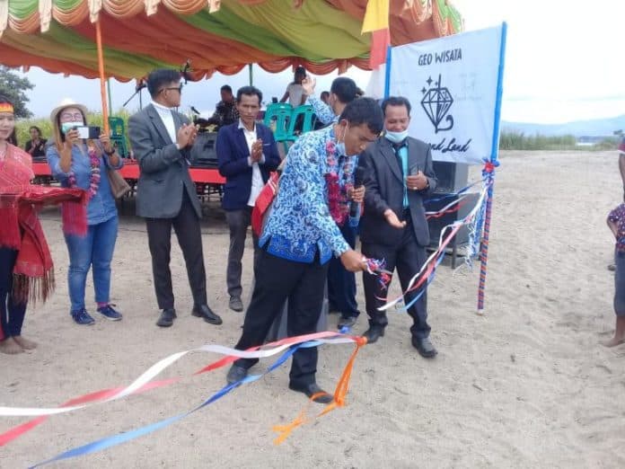geowisata_diamond_land_kembali_hadir_di_toba_cocok_untuk_bersantai_dengan_keluarga