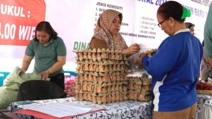gerakan_pangan_murah_pemko_binjai_diserbu_warga