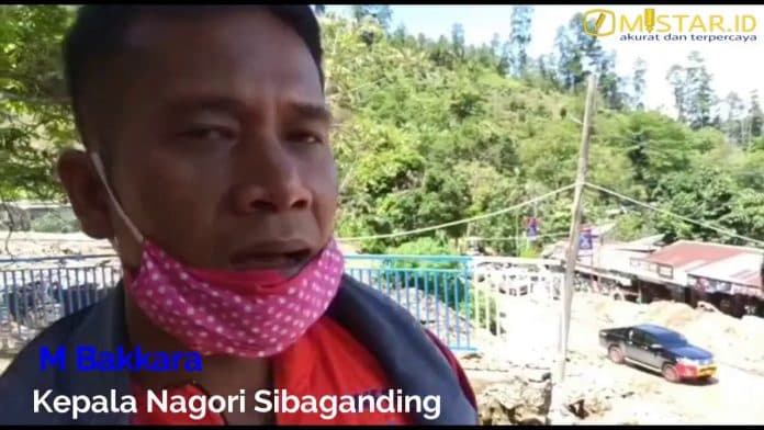 gereja_dan_rumah_penduduk_diterjang_longsor_di_parapat
