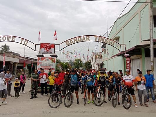 giat_sepeda_santai_sambut_hut_ri_ke_78_camat_bandar_masilam_lepas_200_sepeda