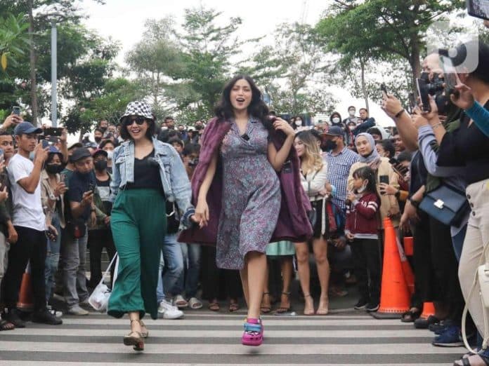 gisella_anastasia_dihujat_usai_tampil_di_citayam_fashion_week