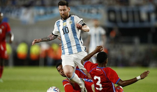 gol_indah_messi_bawa_argentina_libas_panama_2_0