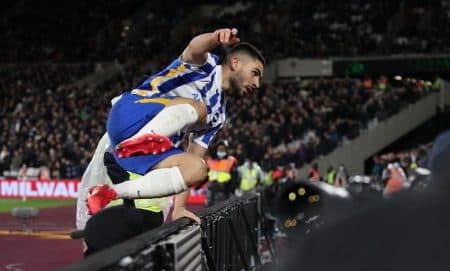 gol_larut_maupay_gagalkan_upaya_west_ham_kembali_ke_jalur_kemenangan