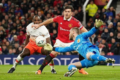 gol_tunggal_benrahma_bawa_west_ham_tumbangkan_manchester_united