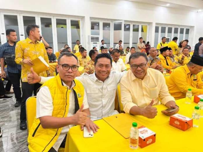 golkar_serahkan_formulir_b1kwk_untuk_dr_aci_dan_lom_lom_suwondo