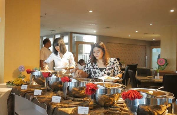 grand_zuri_pematangsiantar_hadirkan_paket_bukber_buffet_spesial_ramadhan_di_cerenti_restaurant