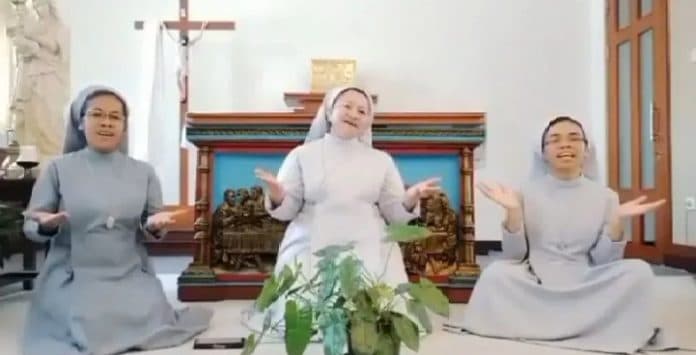 gubernur_apresiasi_3_suster_katolik_nyanyikan_lagu_idul_fitri