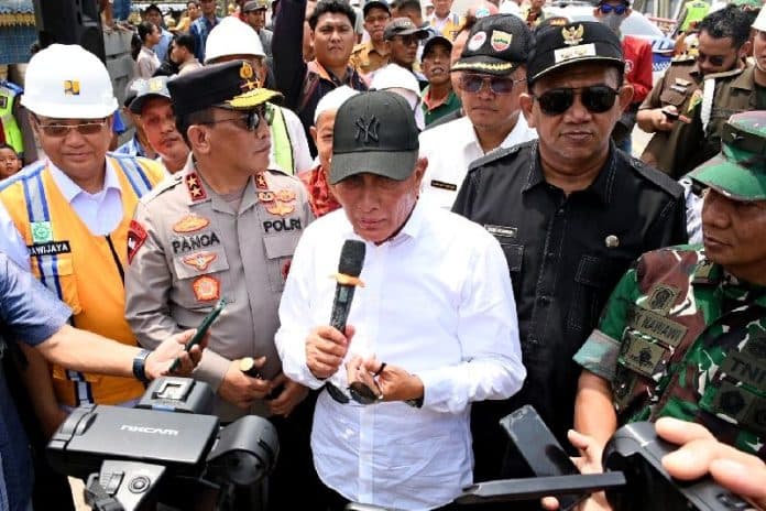 gubernur_edy_imbau_masyarakat_tertib_saat_malam_takbiran_keliling