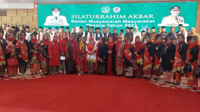 gubernur_edy_rahmayadi_bersama_masyarakat_minang_bisa_memperkuat_pembangunan_di_sumut