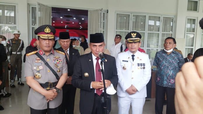 gubsu_perintahkan_pj_bupati_tapteng_tinjau_lokasi_bencana_di_barus