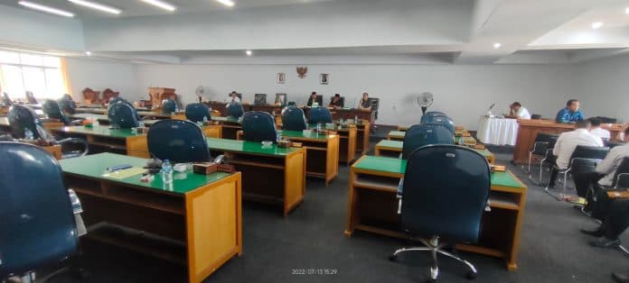 gubsu_undang_pimpinan_dan_ketua_fraksi_dprd_dairi_ke_medan_terkait_penolakan_pembahasan_lpj_bupati_dairi