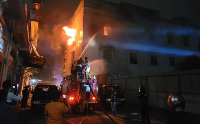 gudang_perabotan_di_komplek_sbc_siantar_terbakar