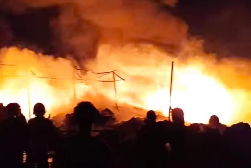 gudang_tikar_plastik_di_kim_medan_deli_terbakar_kerugian_diperkirakan_ratusan_juta