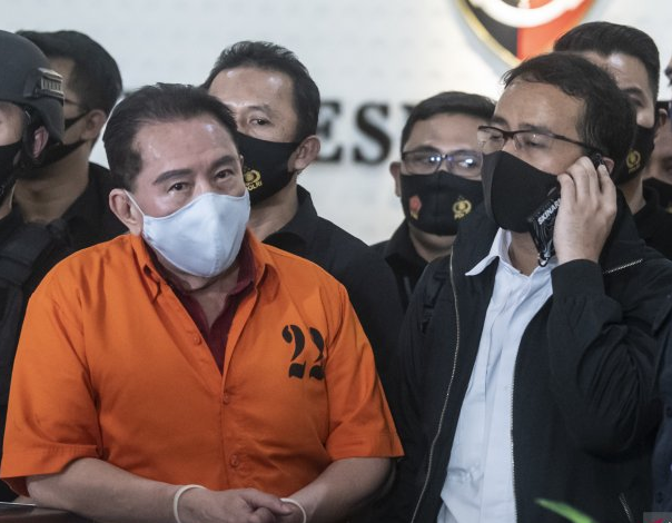 gunakan_teknologi_pemindai_wajah_polri_pastikan_djoko_tjandra_asli_telah_ditangkap