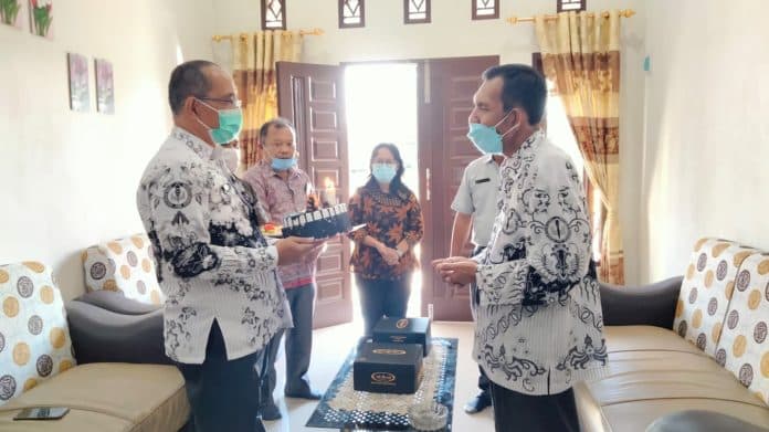guru_diajak_cegah_penyebaran_covid_19_agar_ptm_100_persen