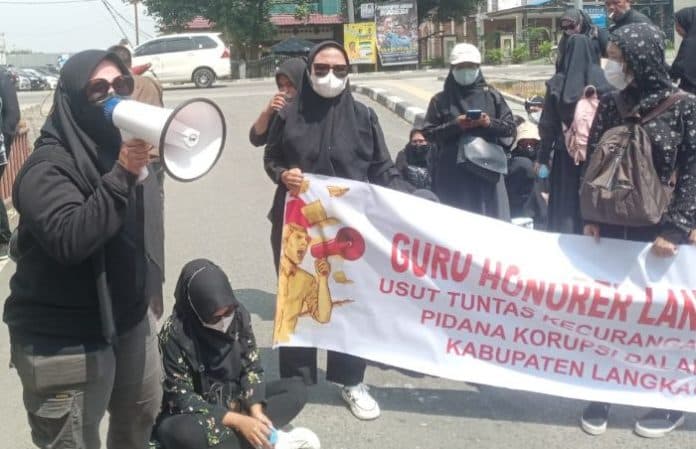 guru_honorer_menjerit_desak_polisi_usut_kadisdik_hingga_plt_bupati_langkat