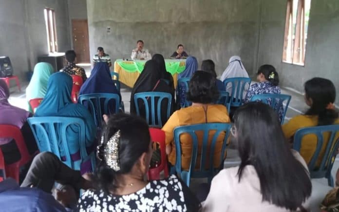 guru_ngaji_dan_guru_sekolah_minggu_di_pantai_labu_terima_insentif_rp12_juta