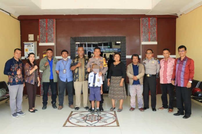 guru_potong_rambut_siswa_di_samosir_polres_lakukan_klarifikasi