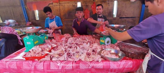 h3_lebaran_harga_daging_ayam_di_medan_meroket