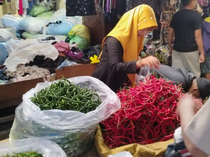 h_1_natal_sejumlah_kebutuhan_pangan_melonjak_naik