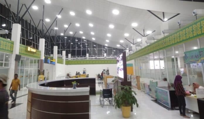h_5_lebaran_2024_terminal_amplas_medan_terpantau_sepi