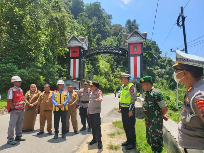 hadapi_mudik_lebaran_kapolda_sumut_cek_perbatasan_provinsi_sumut_sumbar